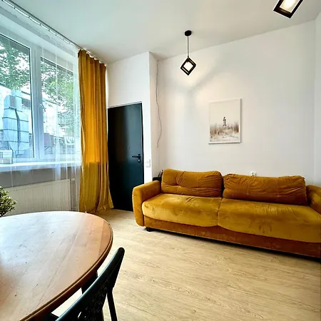 21 Apartament *